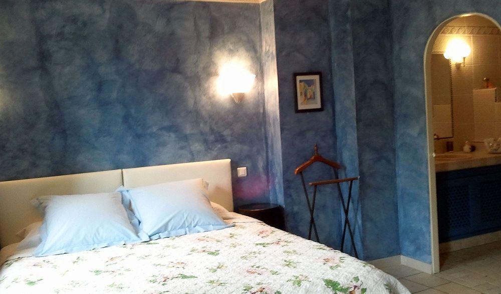 Le Clos Du Rempart Bed & Breakfast 5*