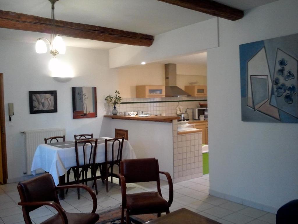 Le Clos Du Rempart Bed & Breakfast 5*