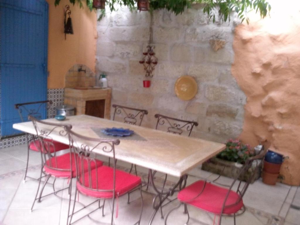 Le Clos Du Rempart Bed & Breakfast