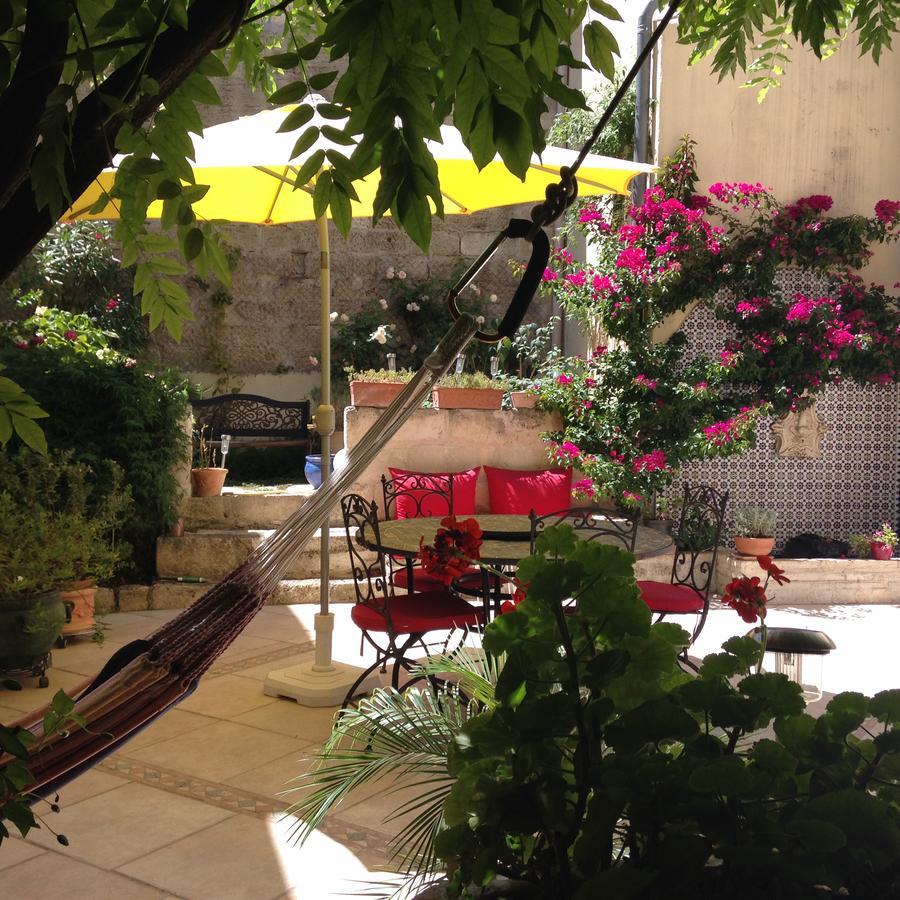 Bed & Breakfast Le Clos Du Rempart Avignon