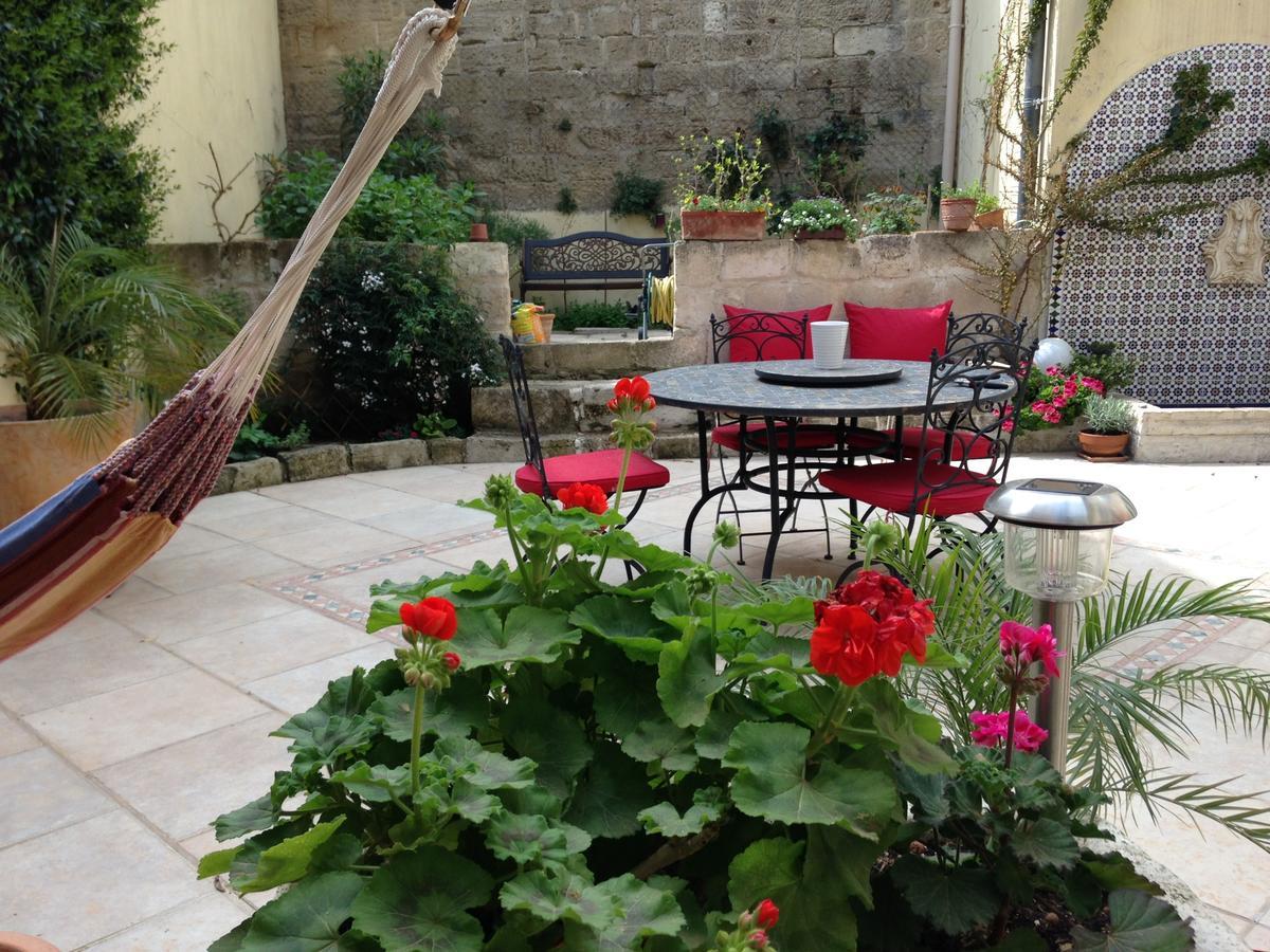 Le Clos Du Rempart Bed & Breakfast Avignon
